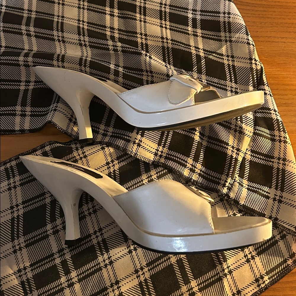 Windsor Stiletto buckle Mules - Picture 5 of 12